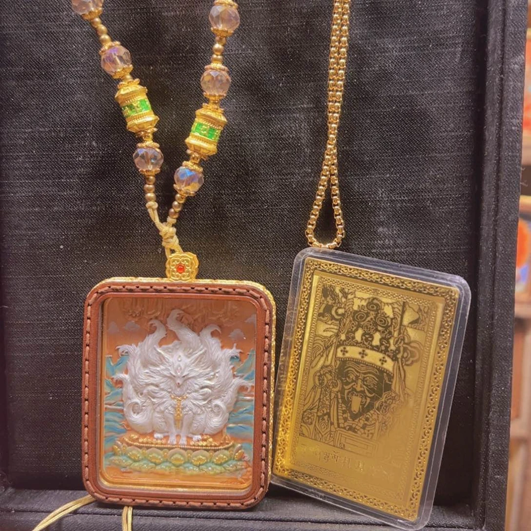 吊坠困****?美丽动人的爱情故事