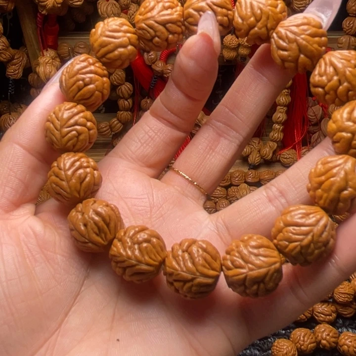 木质类龙纹桃枭手串