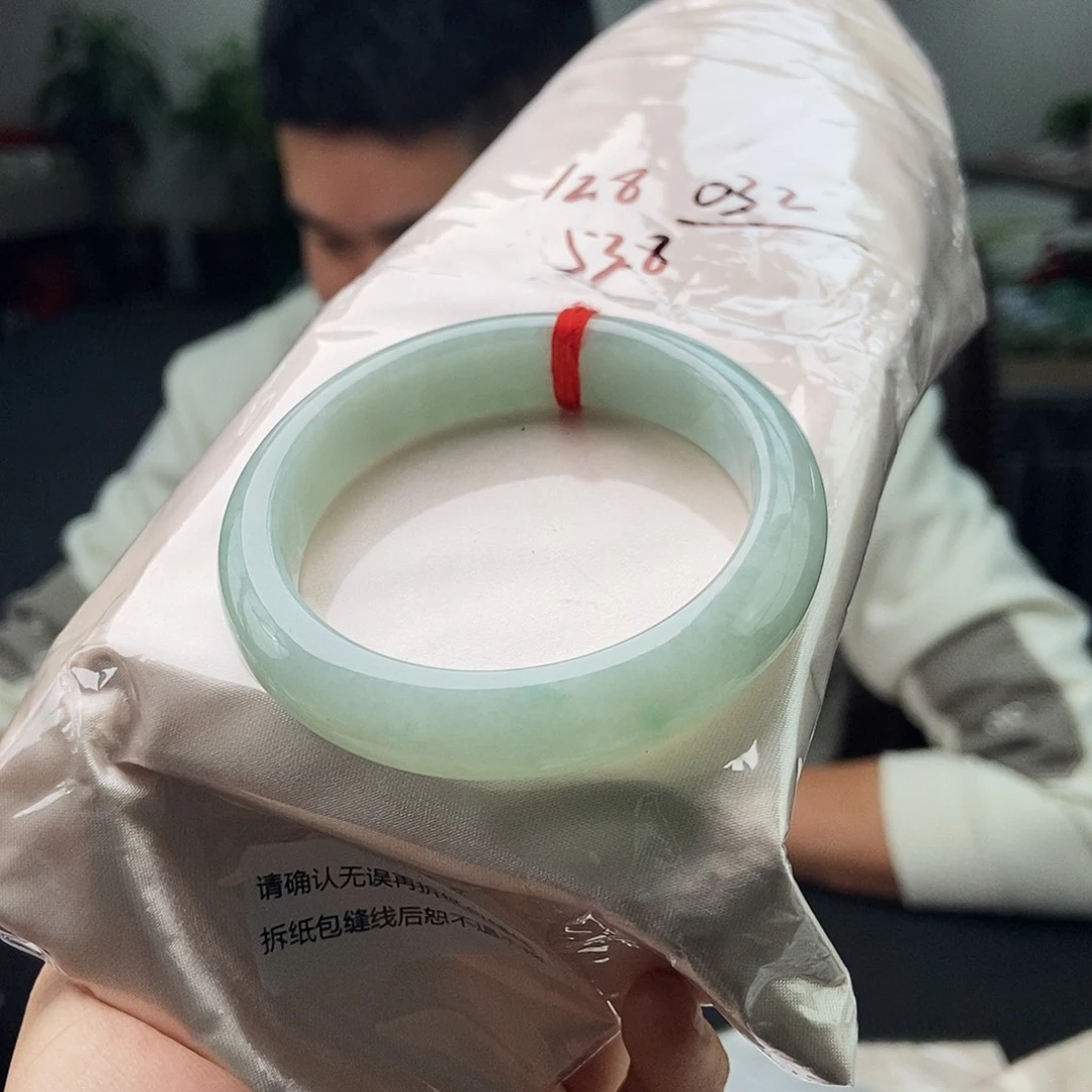 翡翠未镶嵌手镯拍一发一