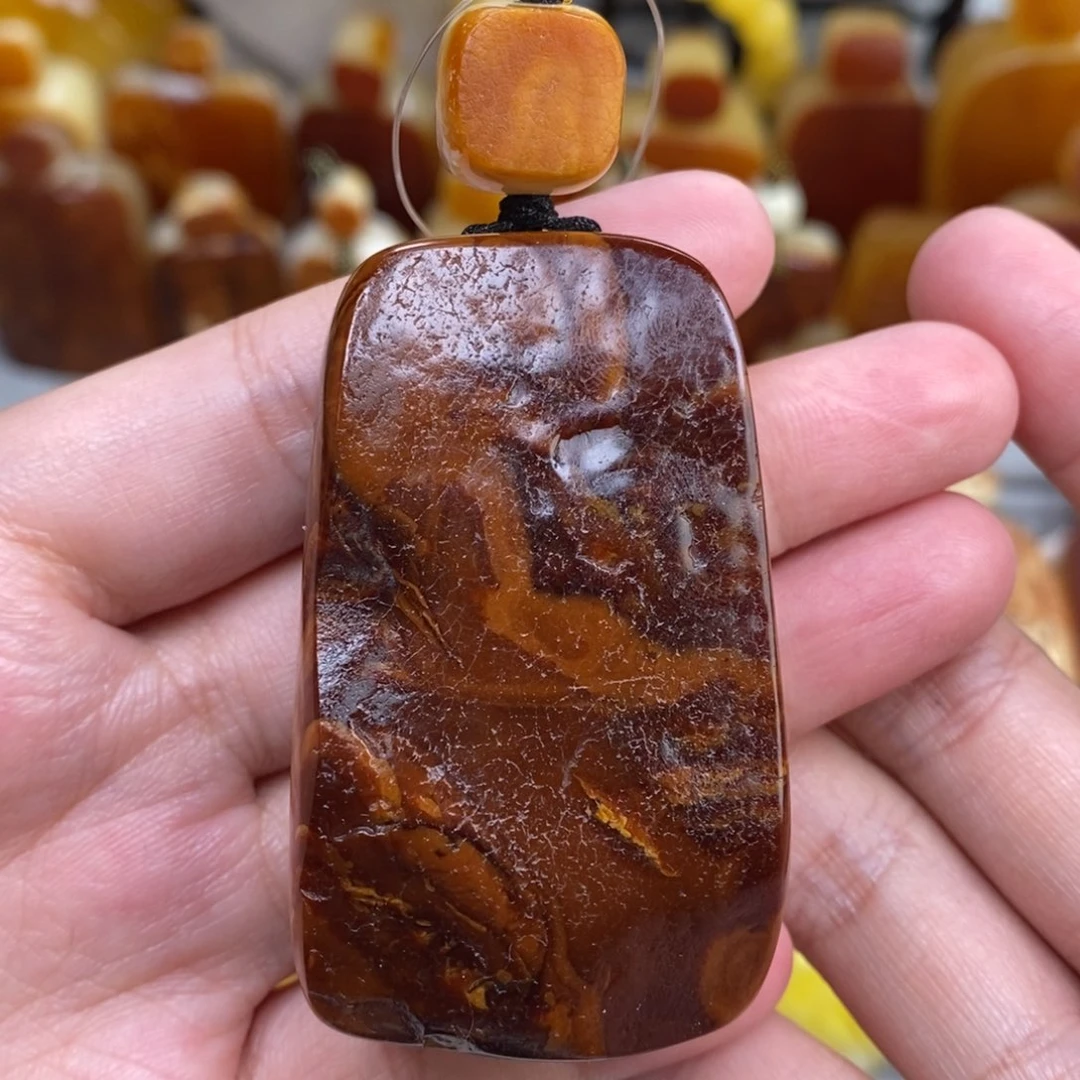 蜜蜡未镶嵌珠宝奇石