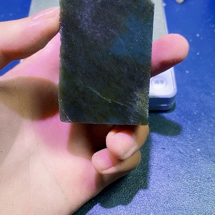 未镶嵌和田玉（糖玉）珠宝半成品