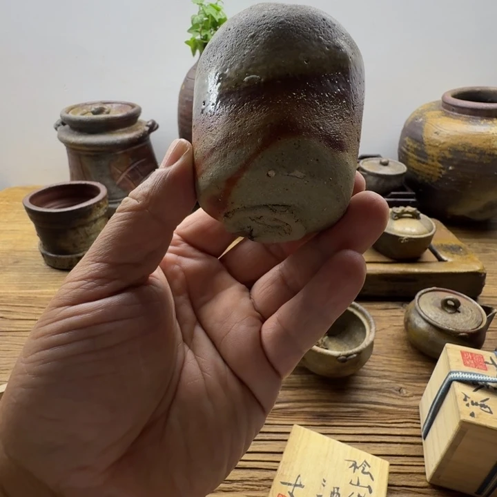 后关裕士杯子有瑕疵