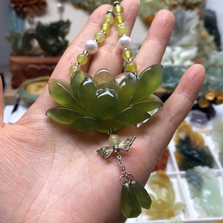 未镶嵌蛇纹石玉颈饰