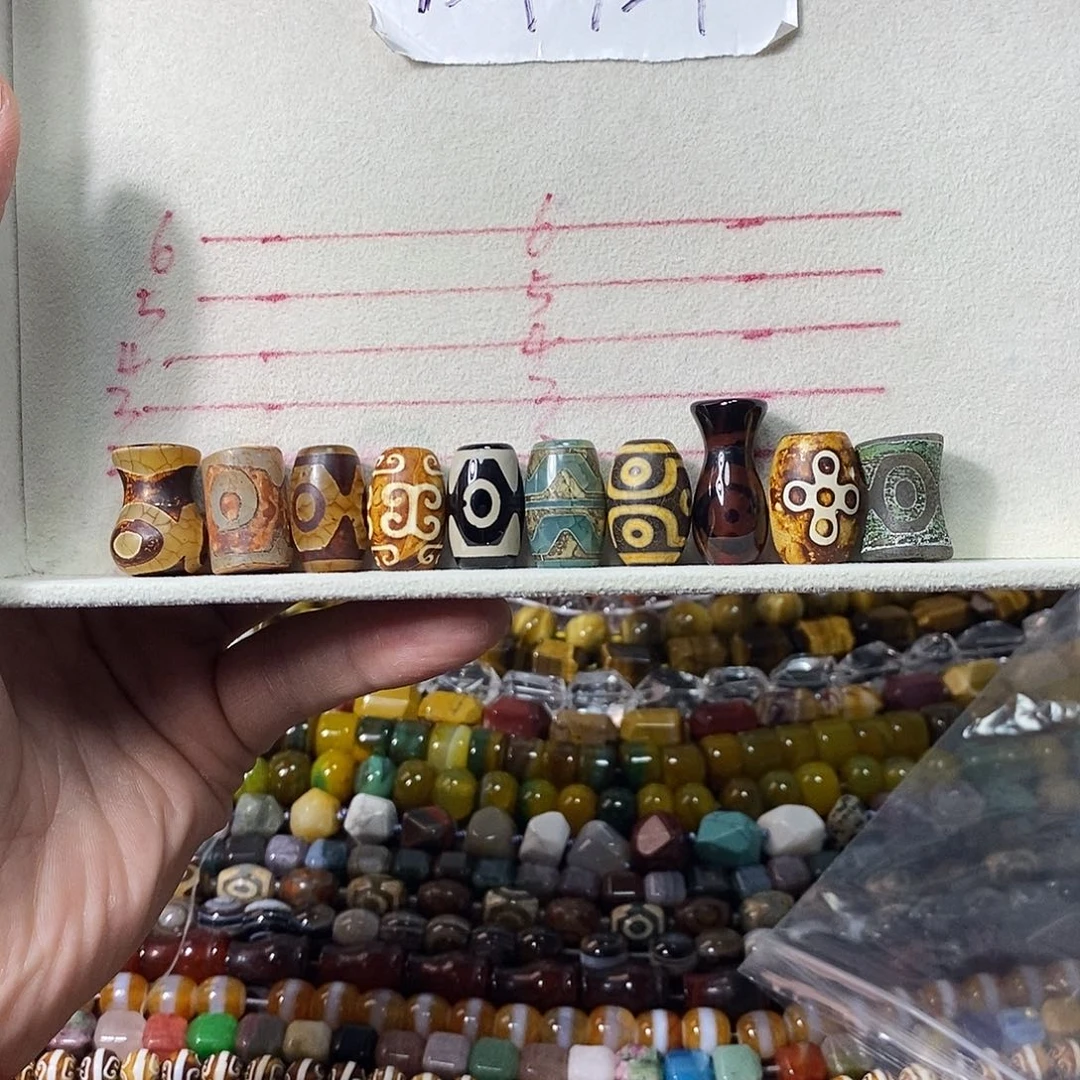 石英质玉未镶嵌，天珠顶珠任选4颗，下单备注数字，