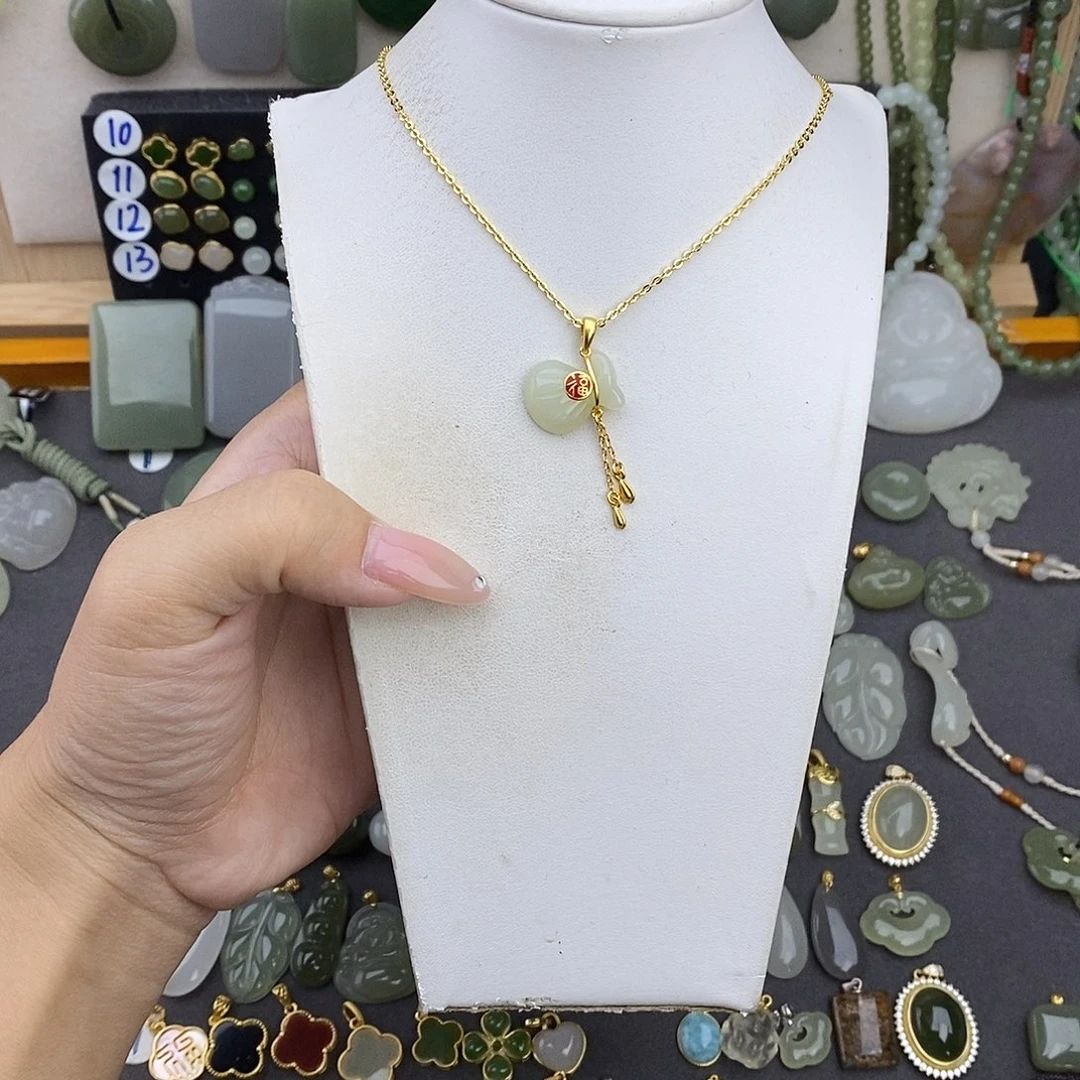 和田玉银S925镶嵌吊坠(赠链)