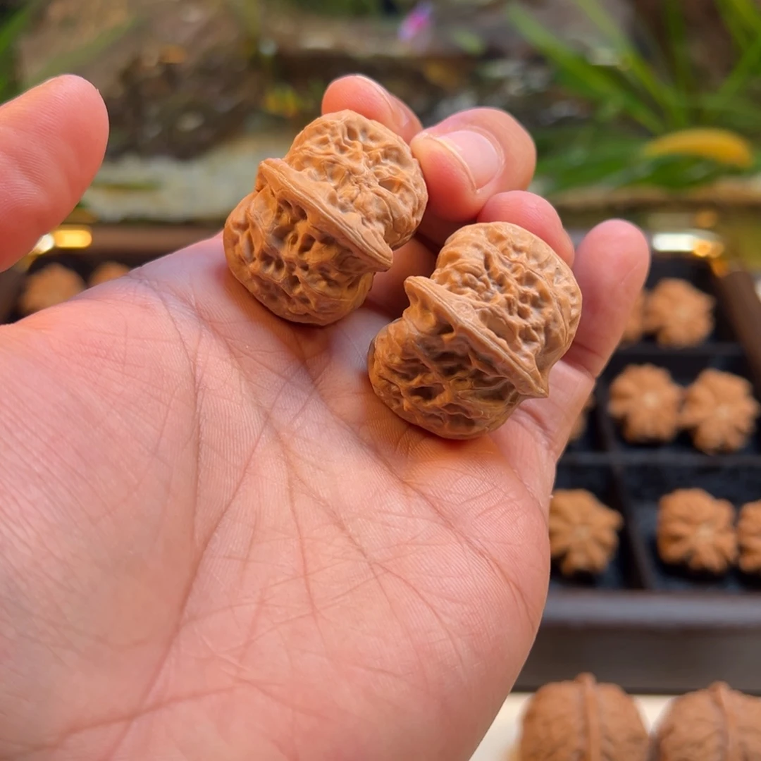 文玩核桃把件门头沟元宝32 36 28