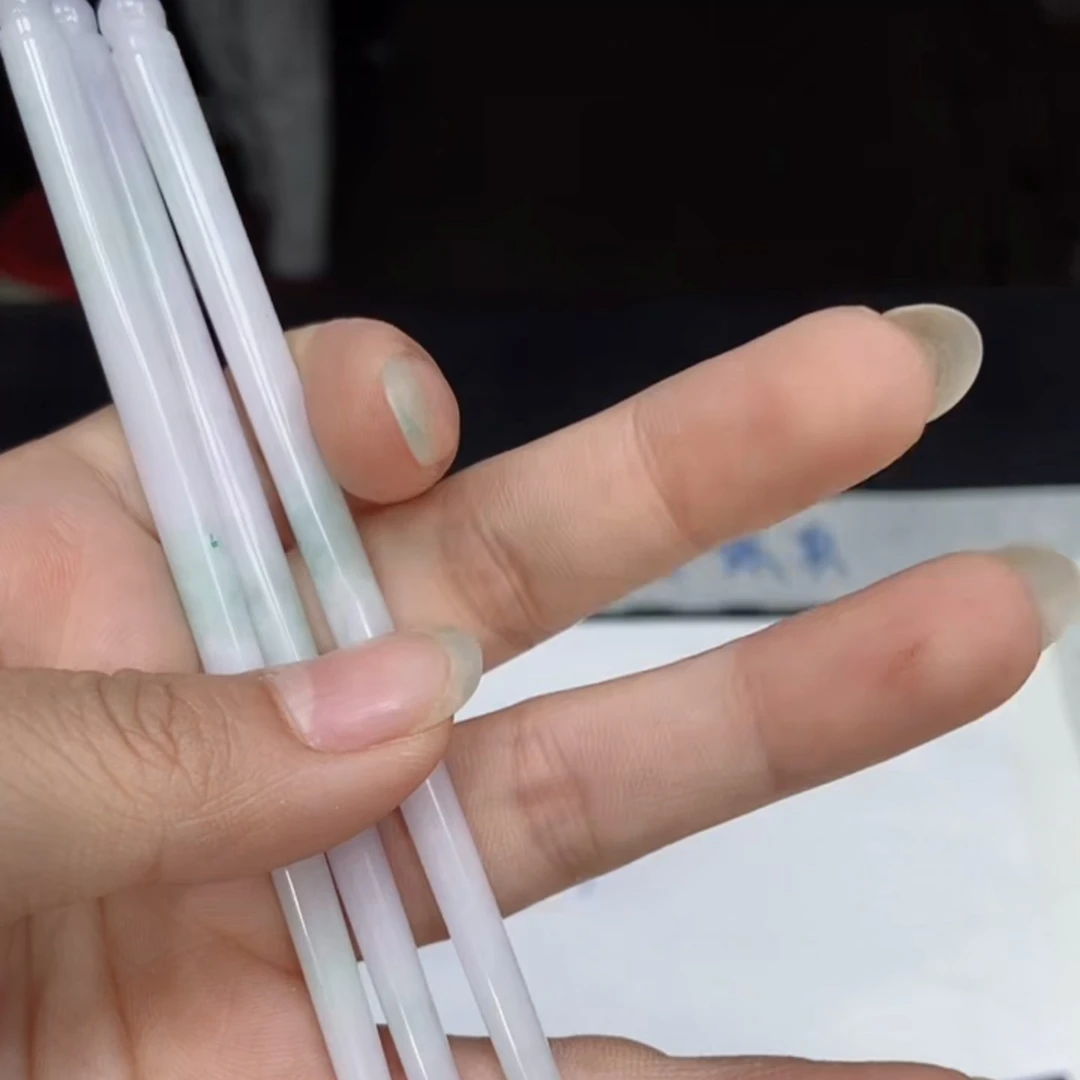 1定制翡翠A货(多样性发货,发其一)