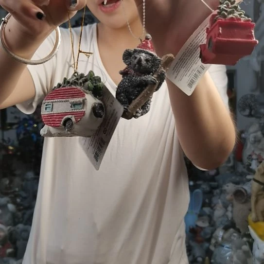 合成树脂三个挂件啦啦啦