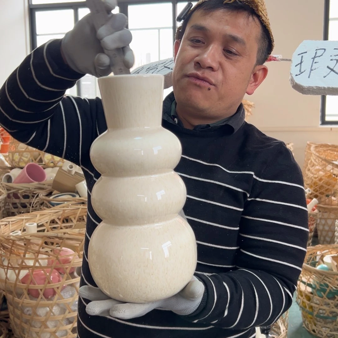 摆件121 号高中低温陶瓷工艺瓶（部分微瑕）
