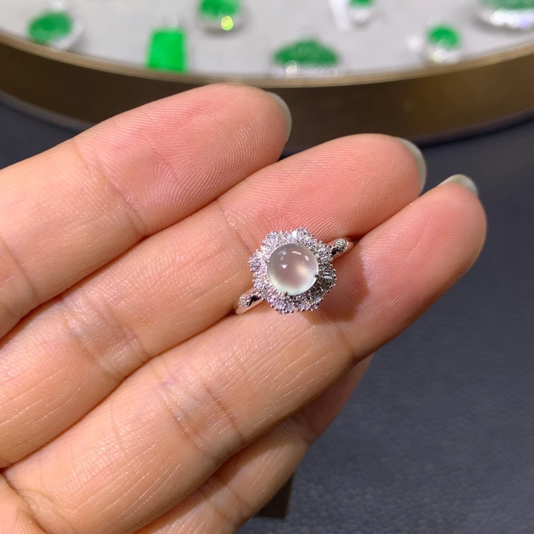 翡翠戒指18K金镶嵌翡翠