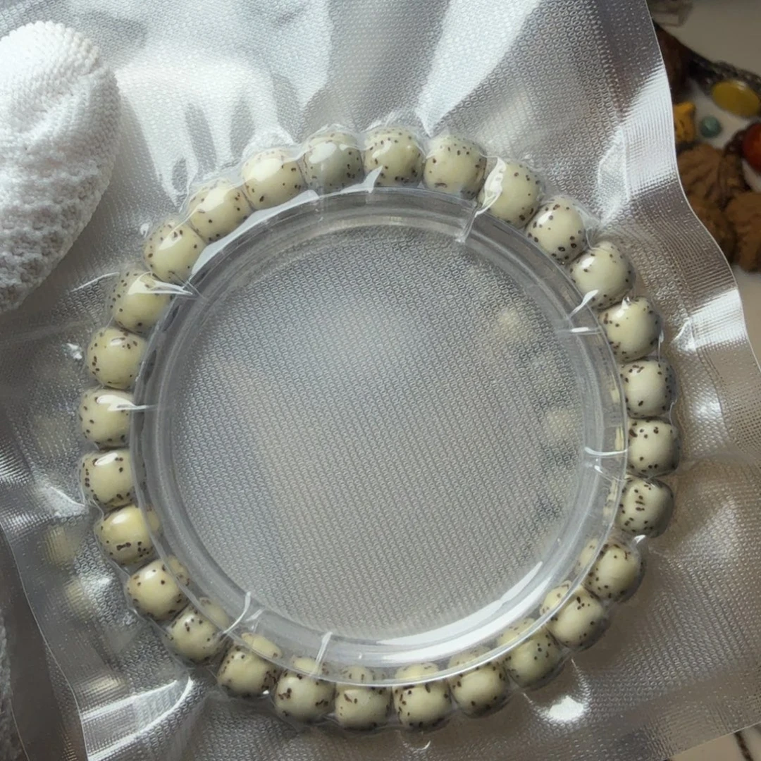 吊坠星月菩提随机发其一