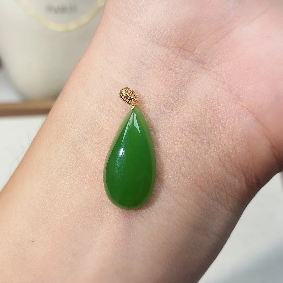 和田玉18K金镶嵌吊坠(赠链)