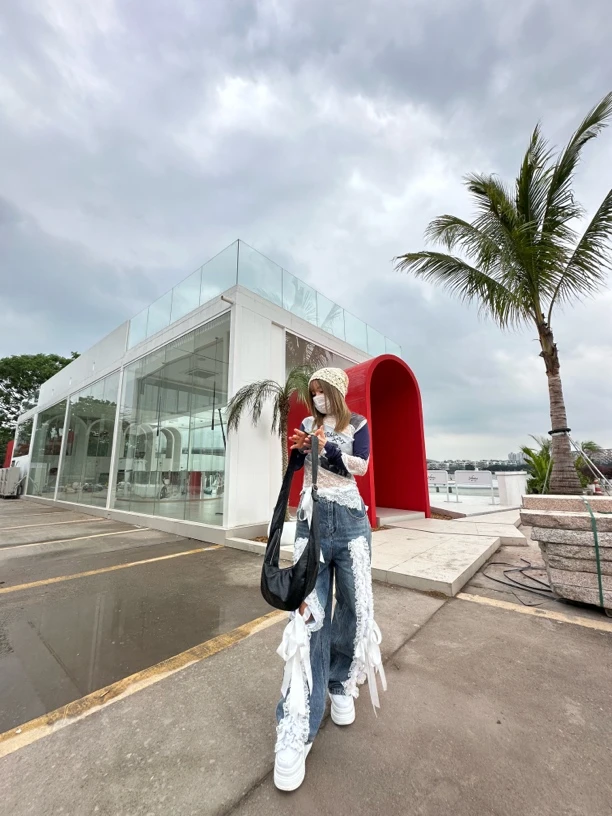 复古蕾丝拼接蝴蝶结设计宽松阔腿牛仔裤女拖地长裤