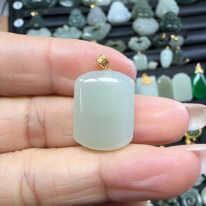 和田玉吊坠(不含链)18K金镶嵌墨*