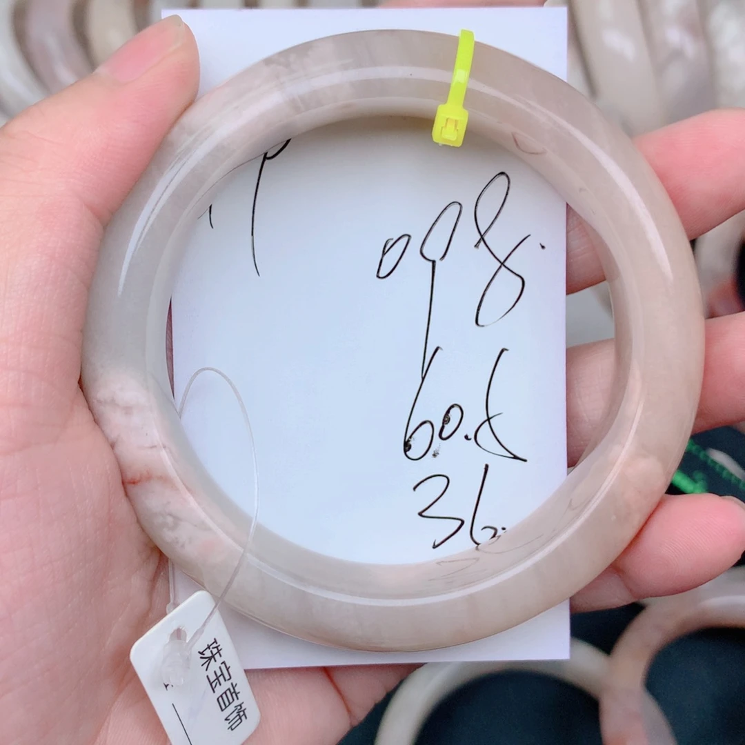 石英质玉未镶嵌手镯098