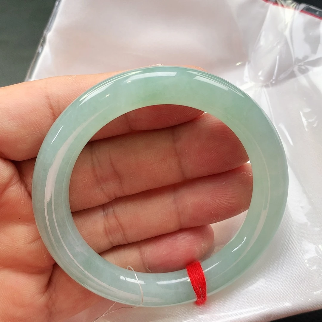 未镶嵌手镯翡翠天然翡翠手镯