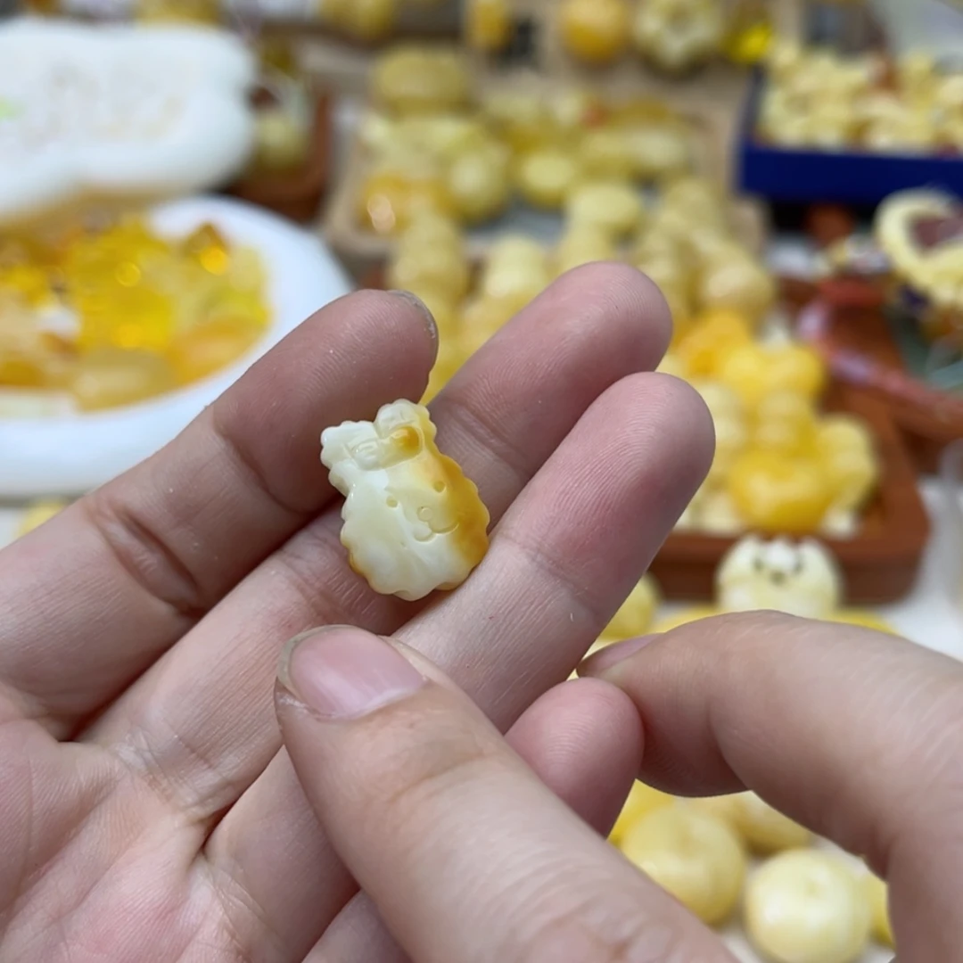 【闪购商品】未镶嵌蜜蜡裸石配饰
