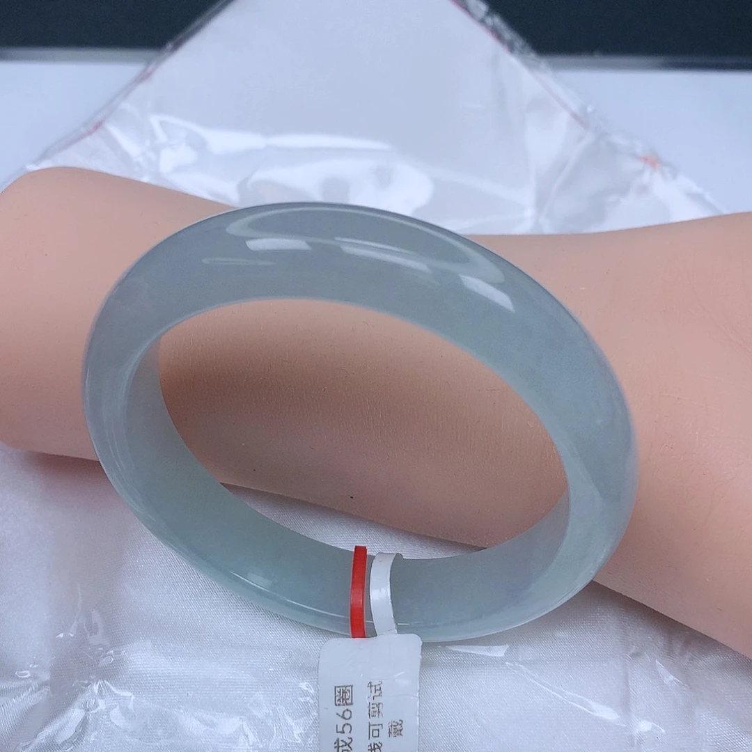 【闪购商品】未镶嵌手镯翡翠，56