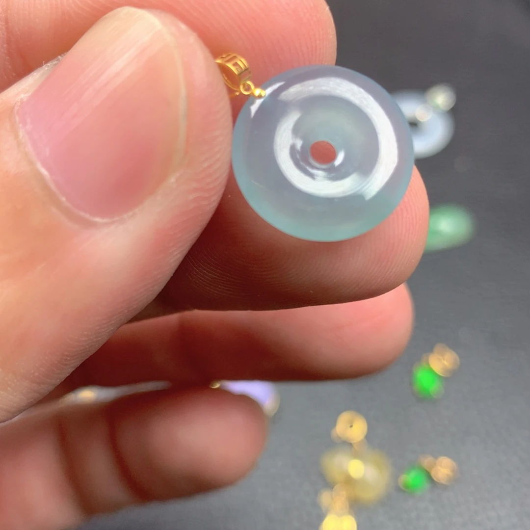 【闪购商品】颈饰18K金镶嵌翡翠翡翠