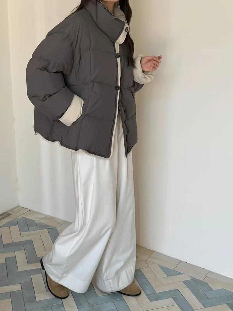 5276冬季新款撞色立领单排扣羽绒服女休闲百搭宽松白鸭绒加厚外套