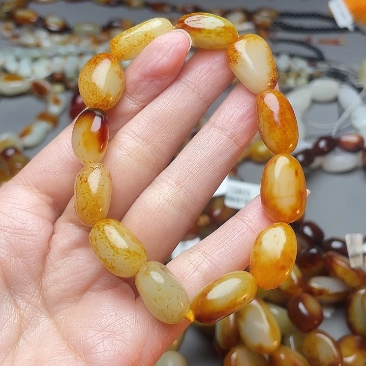 冷***心和田玉未镶嵌手链