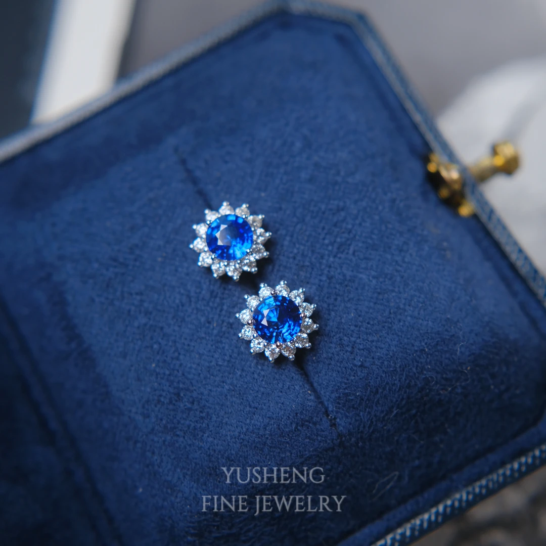 18K金镶嵌天然蓝宝石耳钉1.72+57