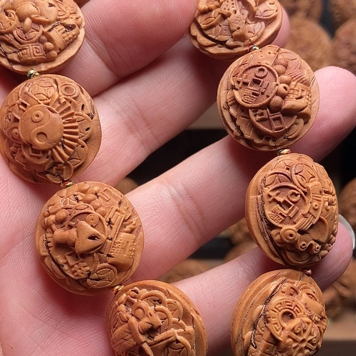 大桃核浮雕锦灰堆