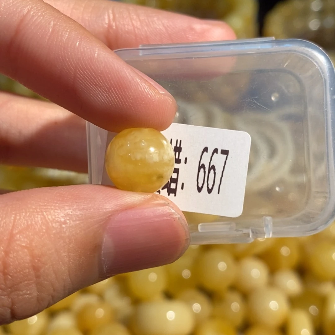 蜜蜡未镶嵌珠宝奇石667