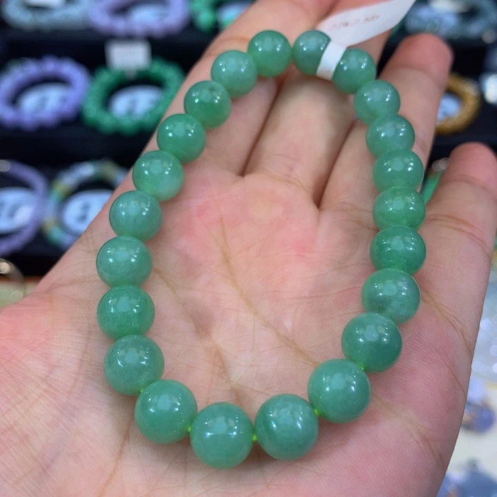 翡翠挂件未镶嵌翡翠