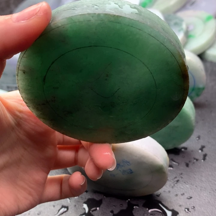 定制翡翠未镶嵌手镯