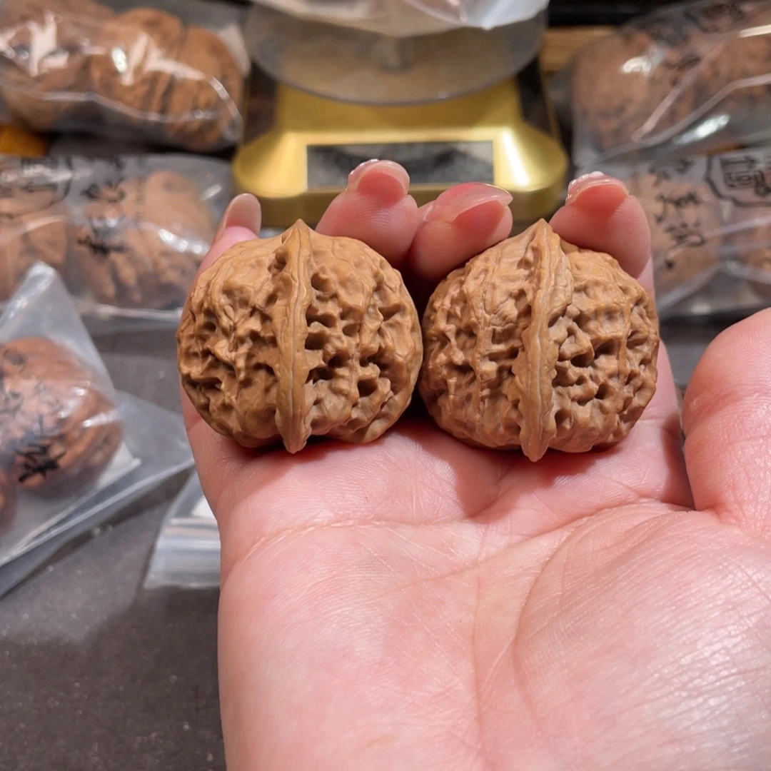 文玩核桃吊坠37野狼