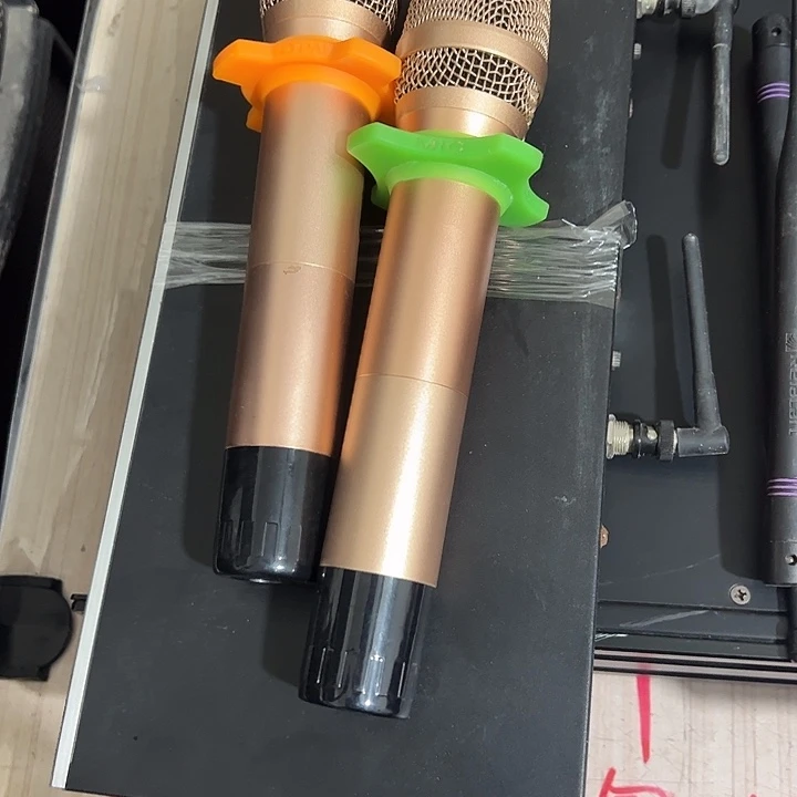 8新无线话筒一套 包邮