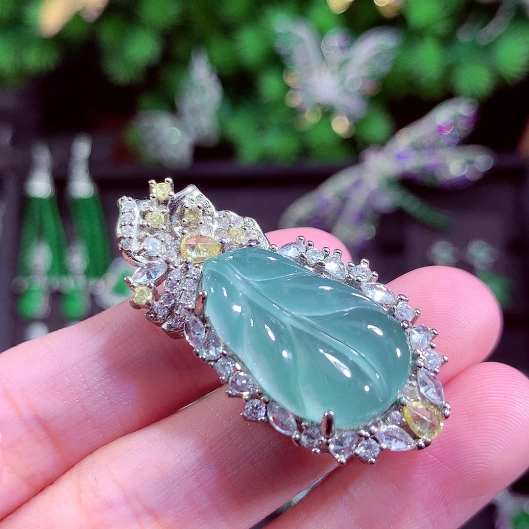 颈饰未镶嵌翡翠天然