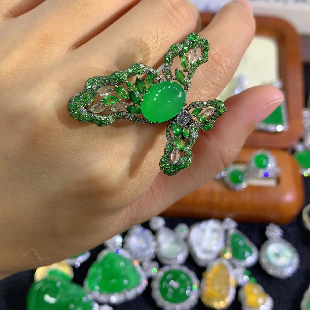 翡翠18K金镶嵌戒指设计款