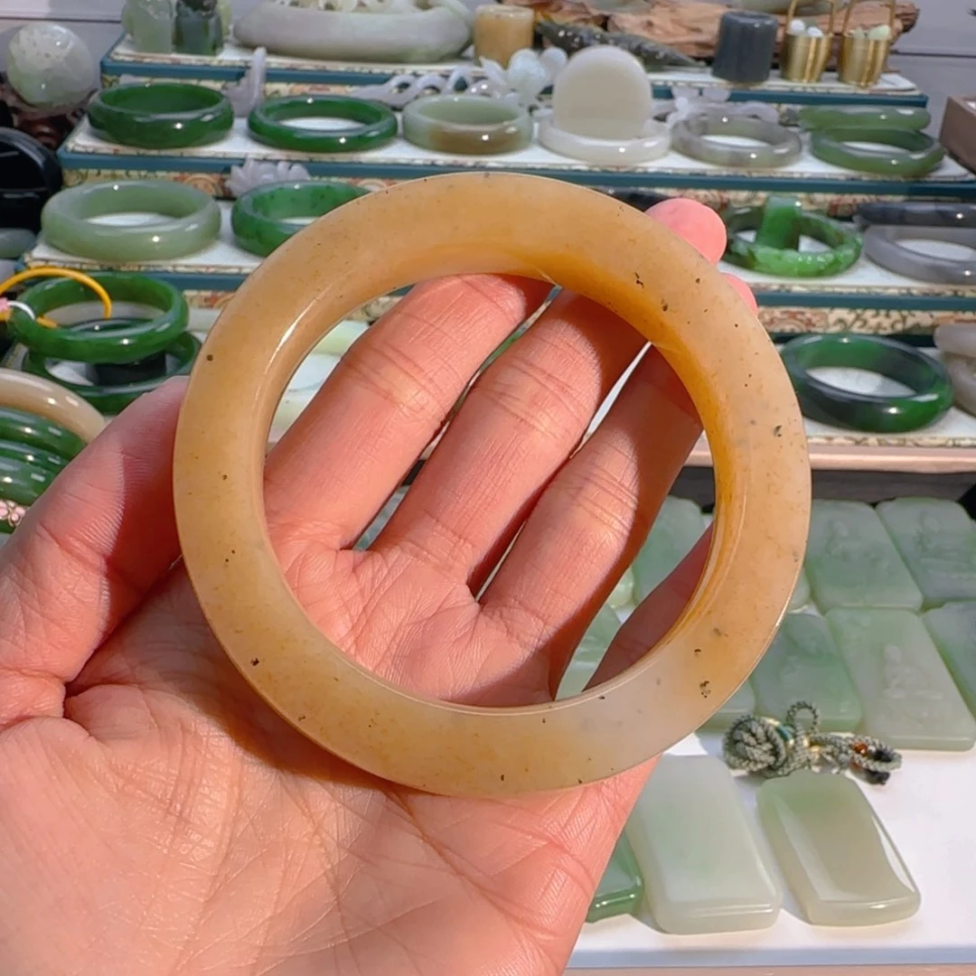 未镶嵌手镯和田玉（糖玉）