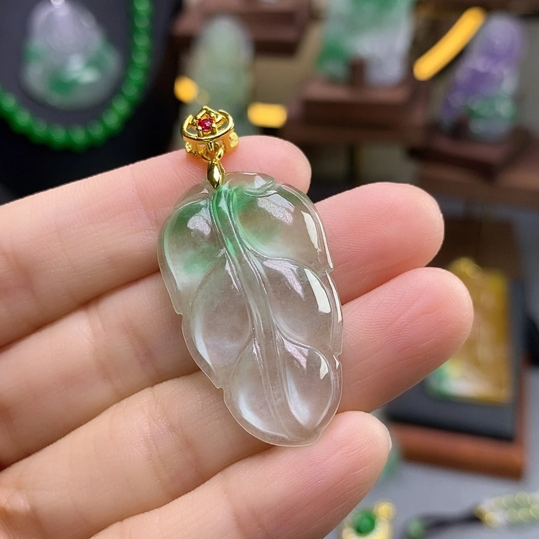 吊坠(赠链)未镶嵌翡翠