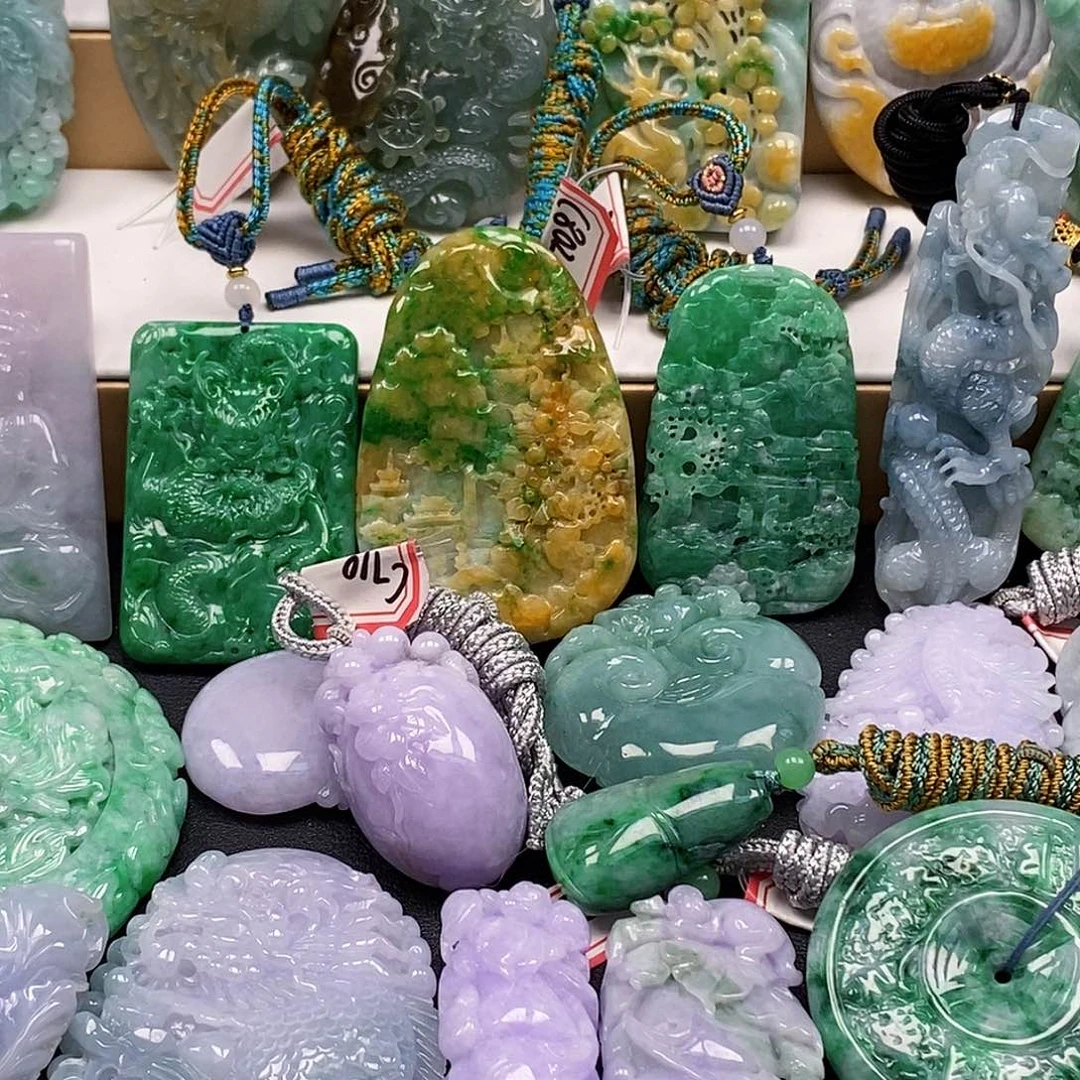 吊坠(不含链)未镶嵌翡翠