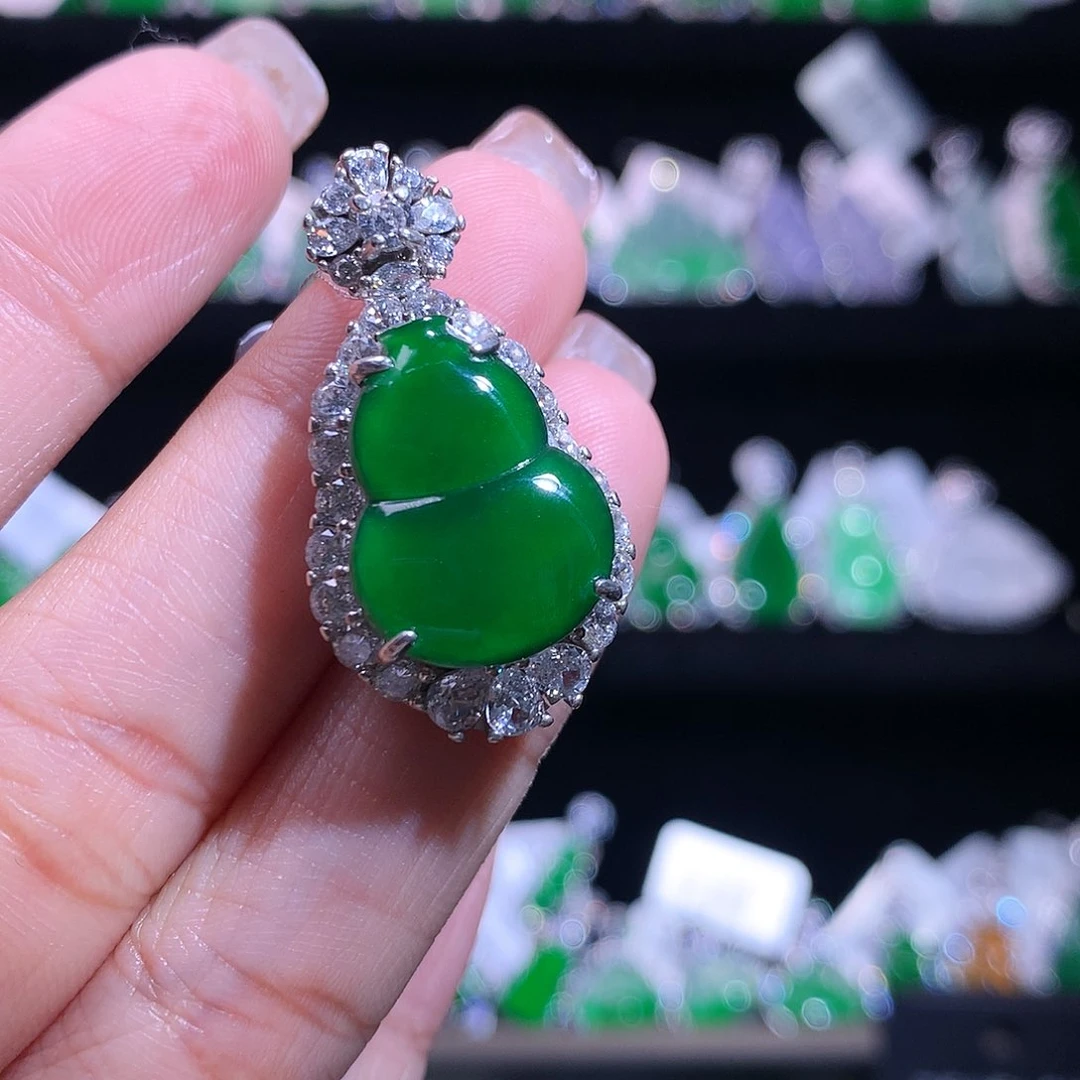 【闪购商品】颈饰银S925镶嵌翡翠