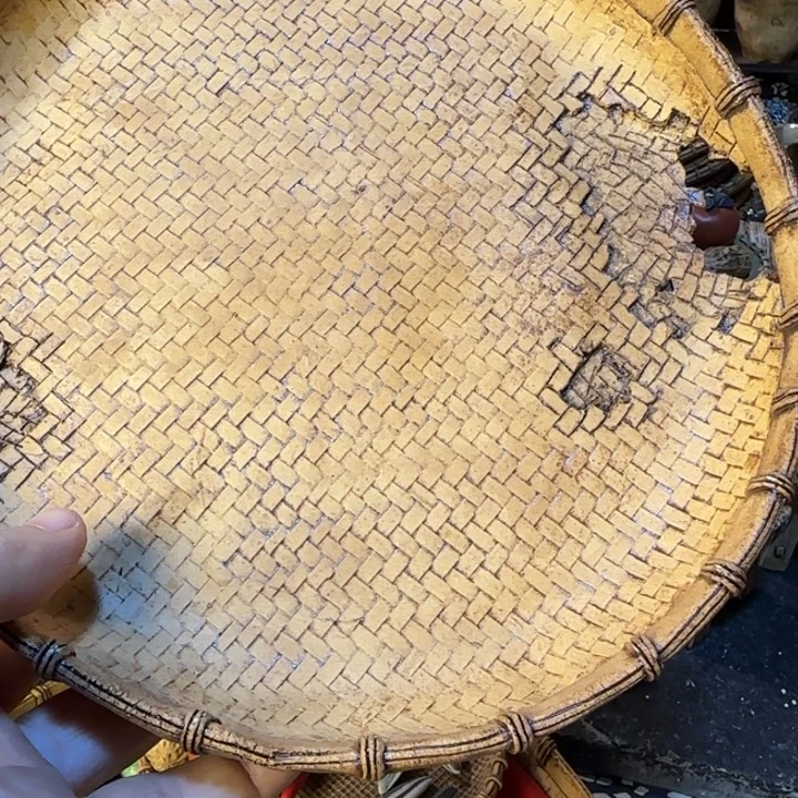 g***i手工雕刻陶瓷摆件