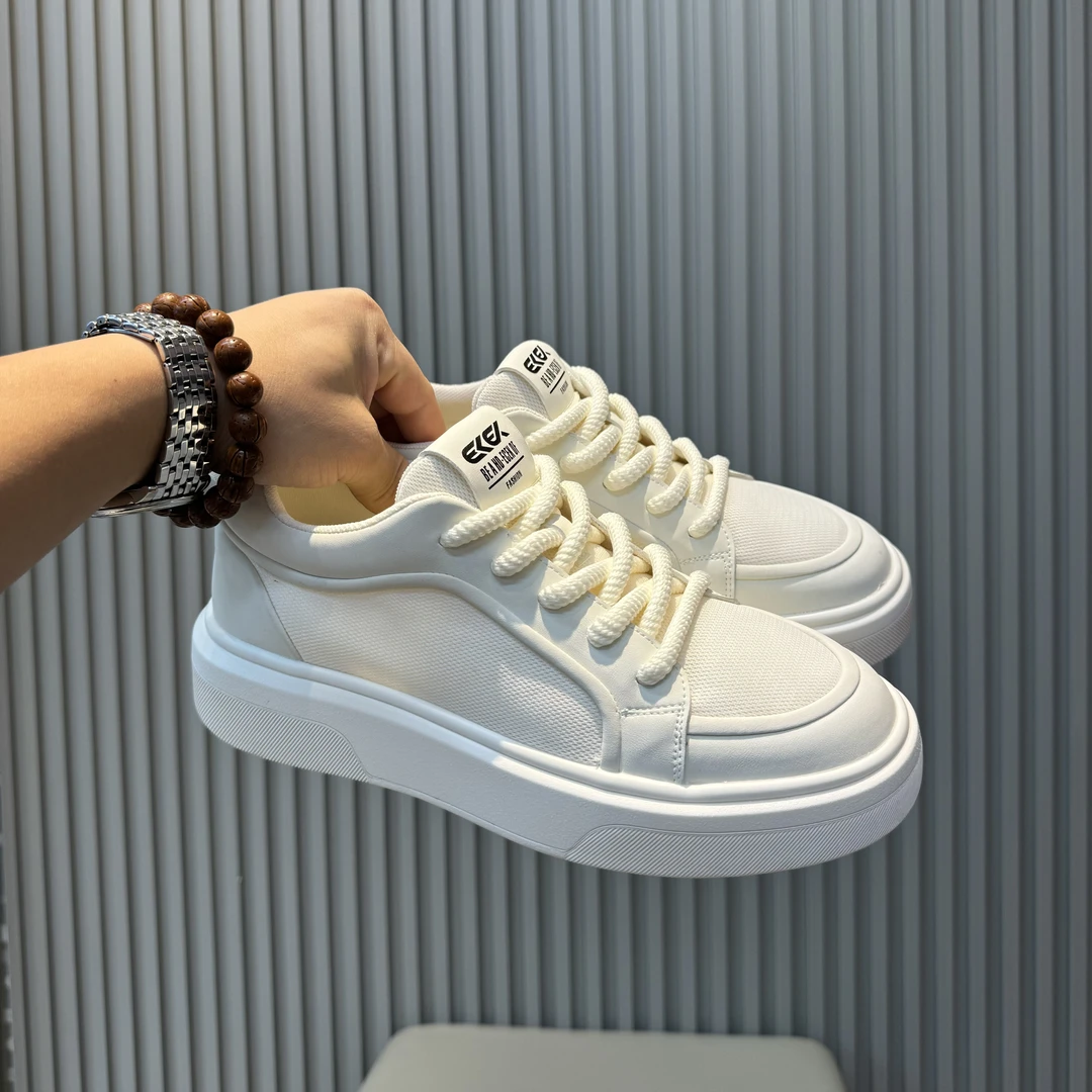 2025年春季新款男士时尚休闲鞋潮流增高软底百搭透气网面运动板鞋