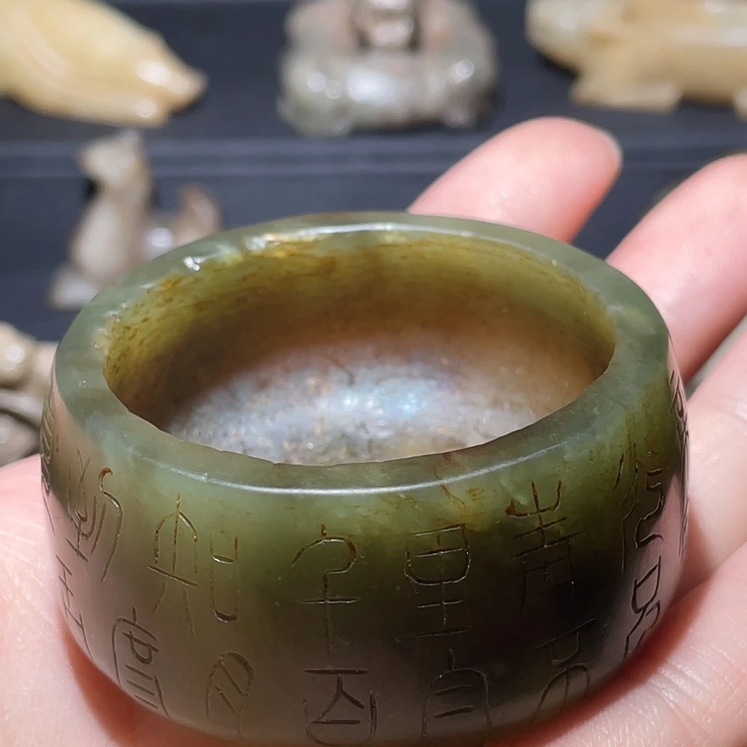 太***媒和田玉（糖玉）未镶嵌颈饰