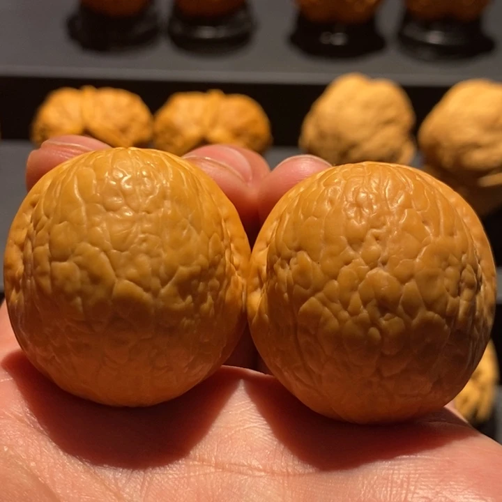 文玩核桃把件33尺蛇皮球