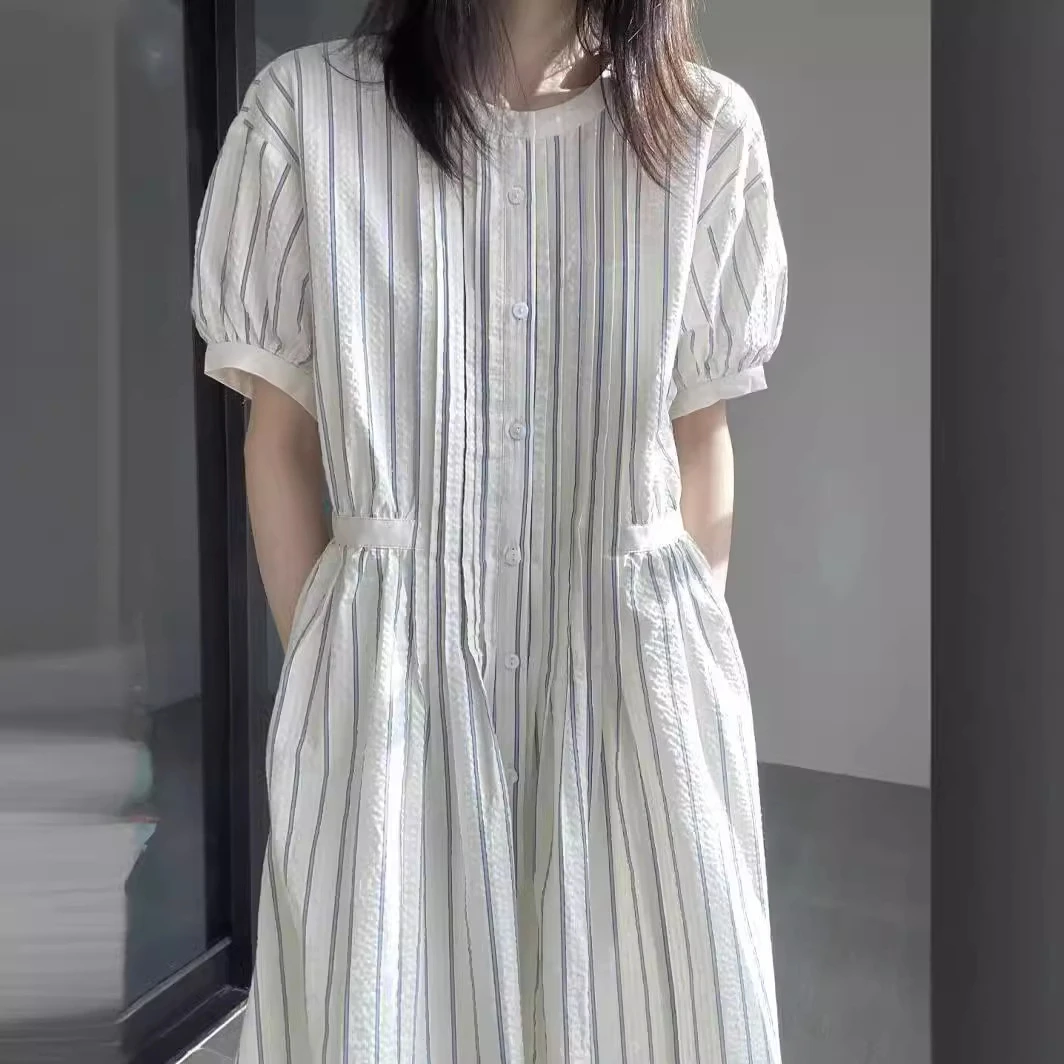 白色条纹夏季法式温柔气质小个子休闲老钱风松弛感女装贵气连衣裙