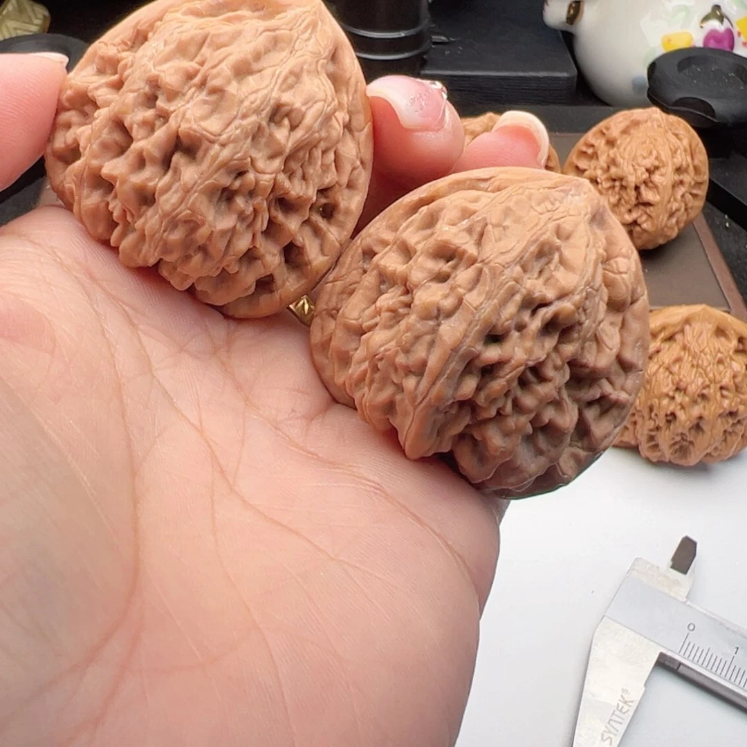 文玩核桃把件虎头王42