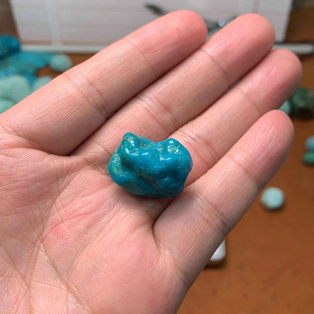 绿松石珠宝奇石未镶嵌张**?