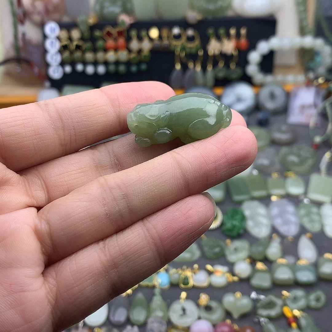 和田玉未镶嵌吊坠(不含链)