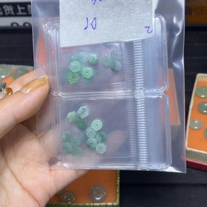 ****࿐定制翡翠未镶嵌不退