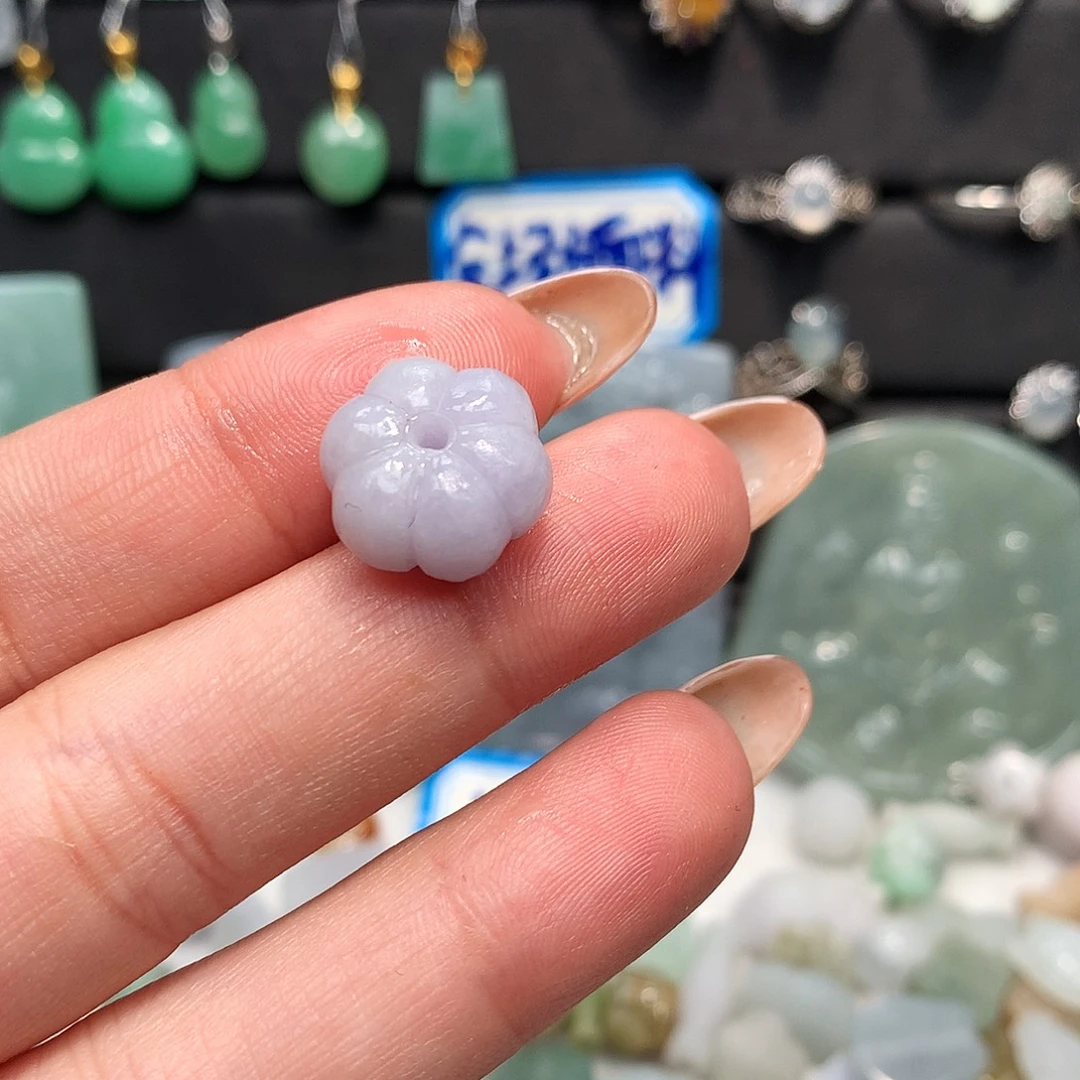 翡翠未镶嵌颈饰紫罗兰南瓜