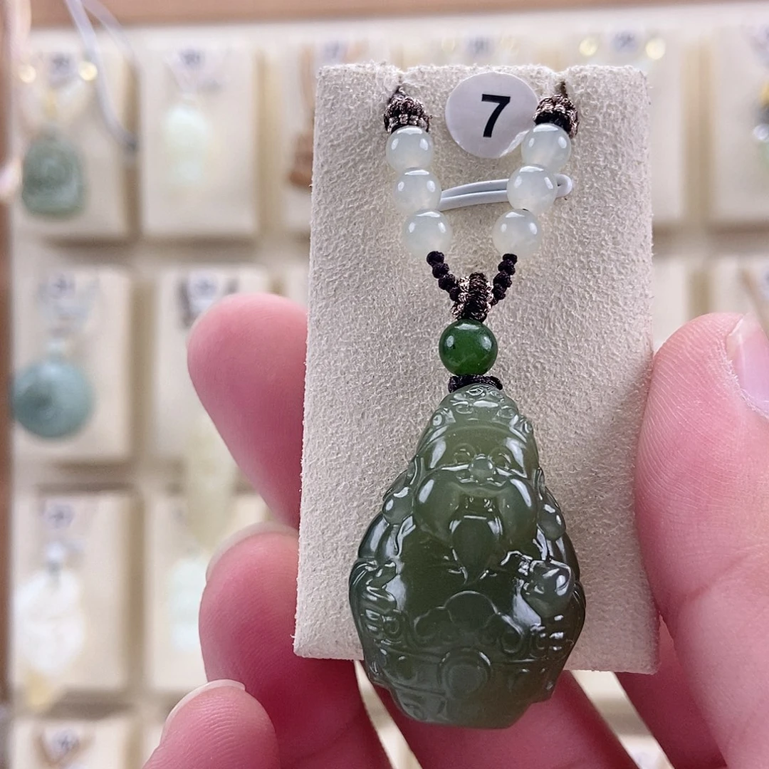 颈饰未镶嵌和田玉