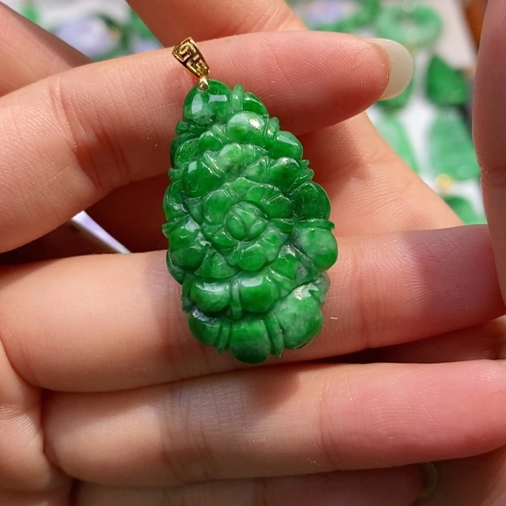 颈饰未镶嵌翡翠吊坠